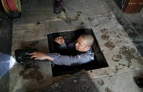 不怕苦累 甘于奉獻(xiàn)的后勤水電組